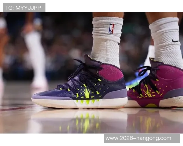 约基奇Joker2高低帮新配色发布黑白反转颜值对比引发热议